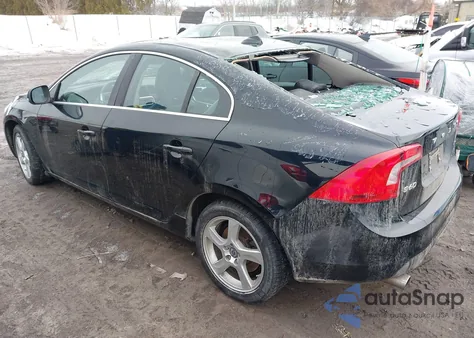 2013 Volvo S60 T5/T5 Platinum/T5 Premier/T5 Premier Plus из США, поврежденный, VIN YV1612FS2D1228877